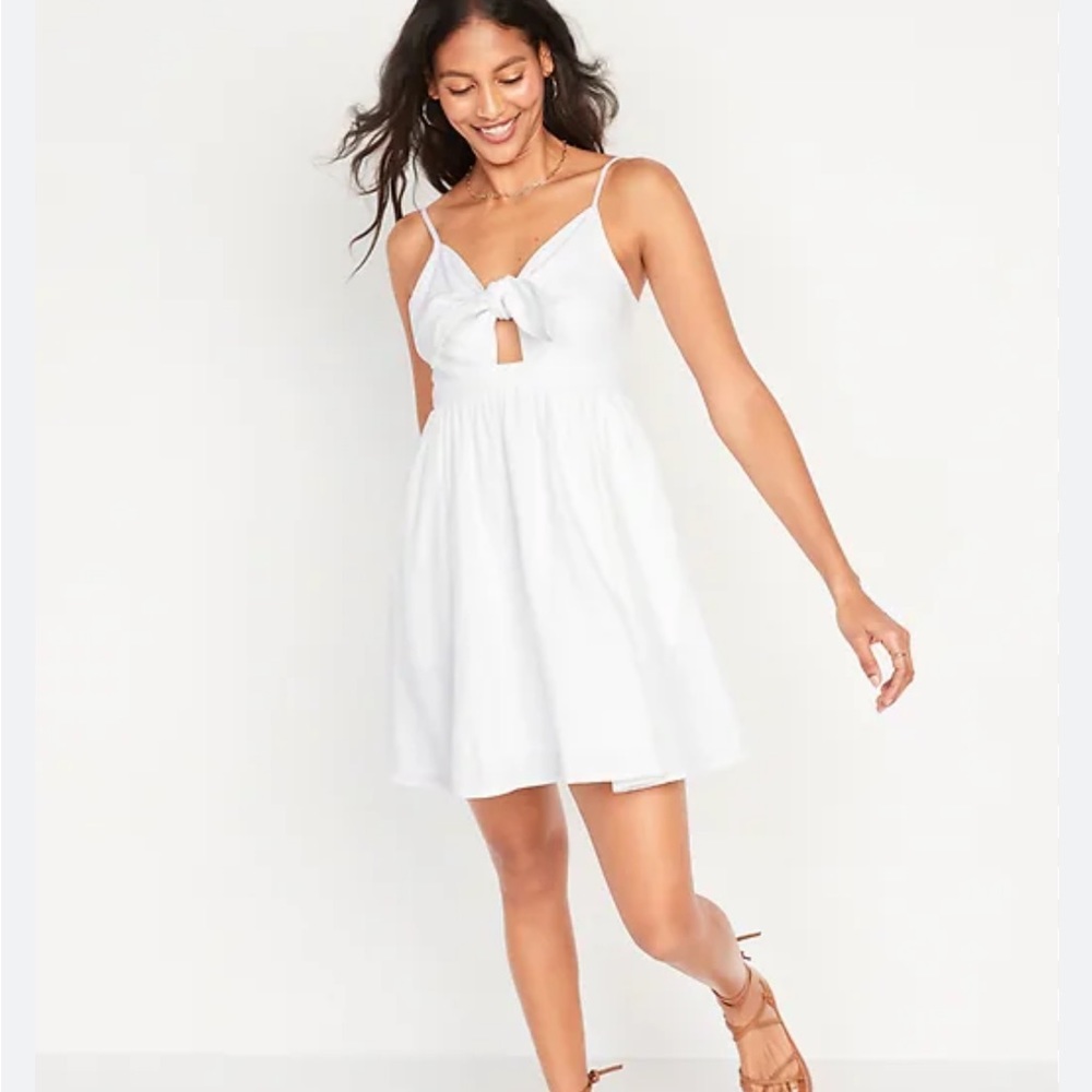 Old Navy Tie Front Dress in White Size L